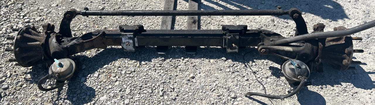 HENDRICKSON FRONT STEER AXLE ASSEMBLY