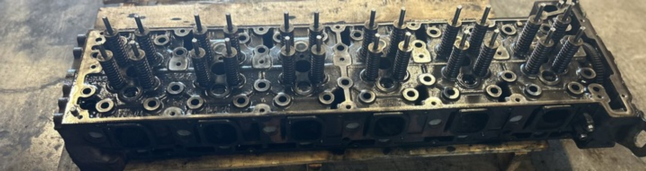 DETROIT DD15 CYLINDER HEAD