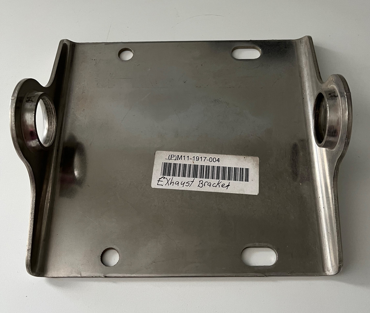 PACCAR BRACKET-EXHAUST ISOLATED PIN