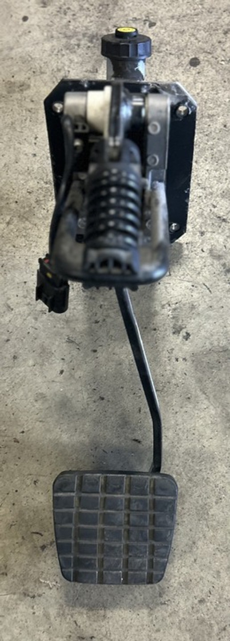 Wabco Freightliner Hydraulic Clutch Pedal ASSEMBLY