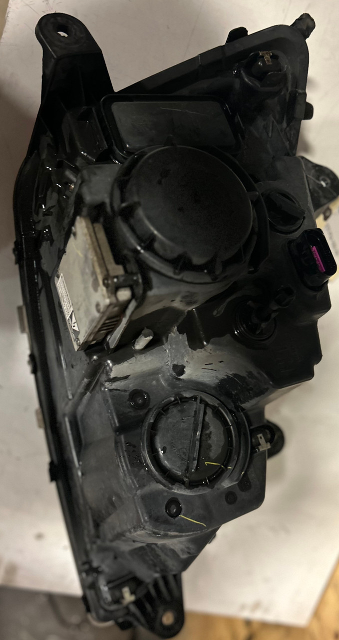 Kenworth T660 LEFT hand Headlamp