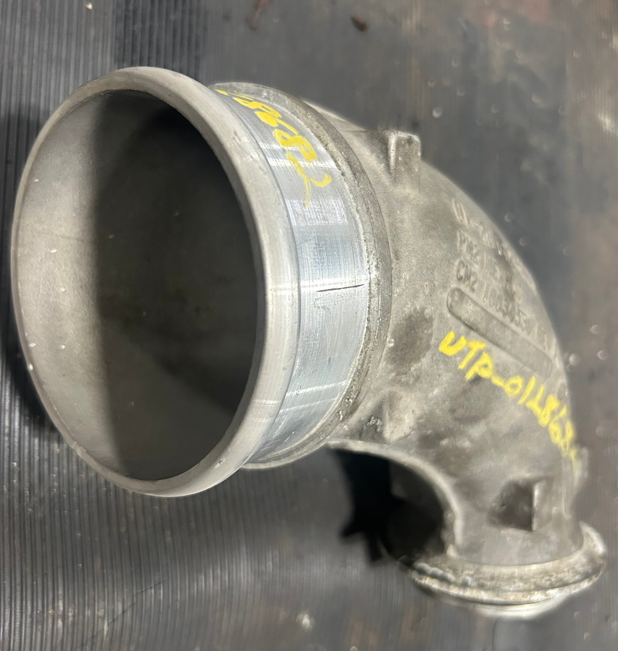 Detroit DD15 Turbo Connection