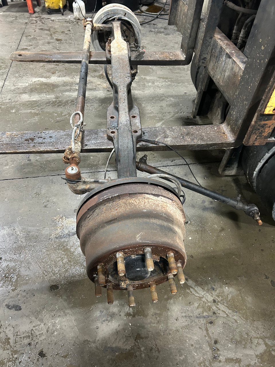 Eaton Front Axle Assembly