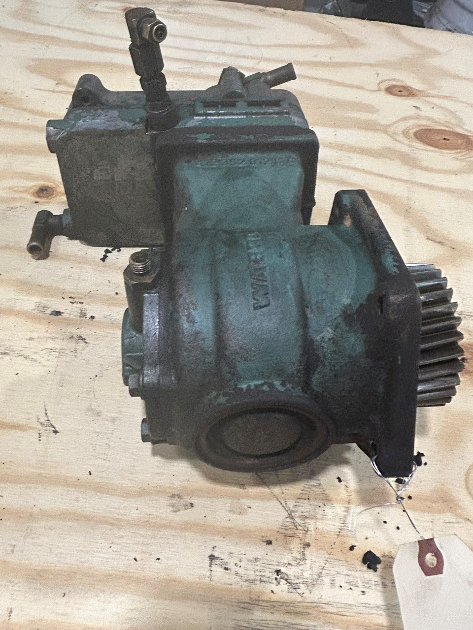 VOLVO D12 AIR COMPRESSOR