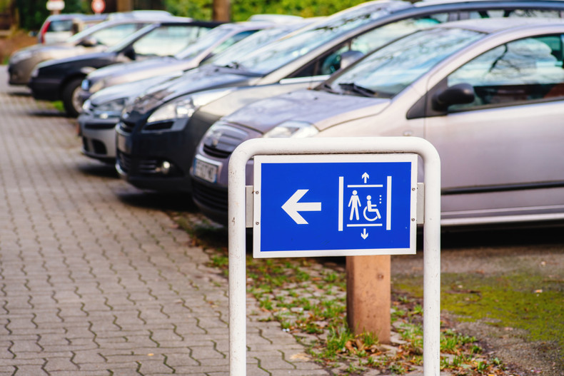 Customizing ADA Signs to Meet Your Business’s Specific Needs