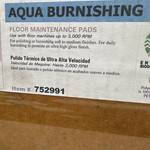 Aqua Burnishing floor maintenance pads, 20" 508mm, 5 Pads/Case