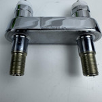 Chicago Faucets Chrome Mixing Faucet Base 0.95L/Cycle Max Commercial