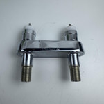Chicago Faucets Chrome Mixing Faucet Base 0.95L/Cycle Max Commercial