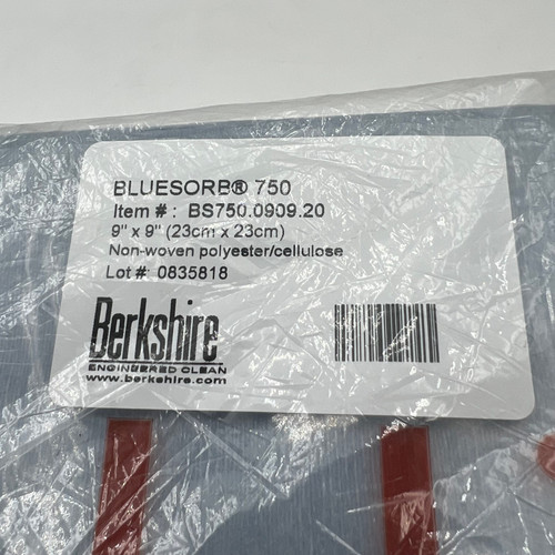 Berkshire BlueSorb 750 9″ x 9″ (23cm x 23cm) nonwoven, cellulose / polyester