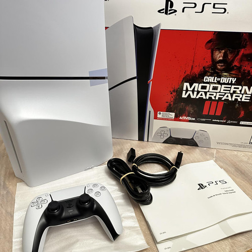 PlayStation®5 Console – Call of Duty® Modern Warfare® III  Bundle : Video Games