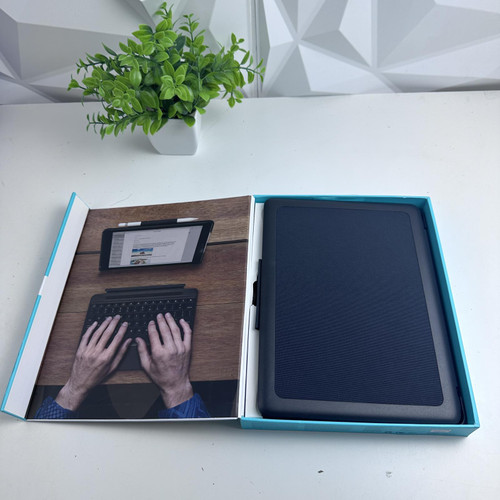 Logitech Slim Combo Backlit Keyboard Case for iPad 5th & 6th Gen, Bluetooth Logitech Slim Combo Backlit Keyboard Case for iPad 5th & 6th Gen, Bluetooth