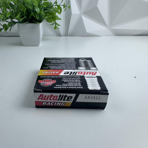 Autolite Racing AR3933 Spark Plugs, High Performance, Set of 4, New in Box Autolite Racing AR3933 Spark Plugs, High Performance, Set of 4, New in Box