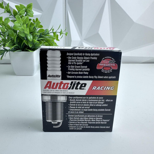 Autolite Racing AR3933 Spark Plugs, High Performance, Set of 4, New in Box Autolite Racing AR3933 Spark Plugs, High Performance, Set of 4, New in Box