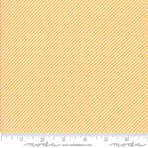 Moda Fabric - Basics - Bonnie & Camille - Orange #55071 33