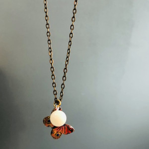 butterfly & pearl butterfly & pearl