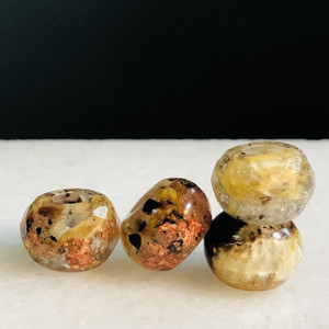 umbilical cord shown with metallic umbilical cord shown with metallic