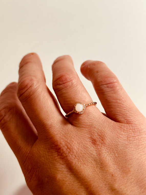 dainty clover ring