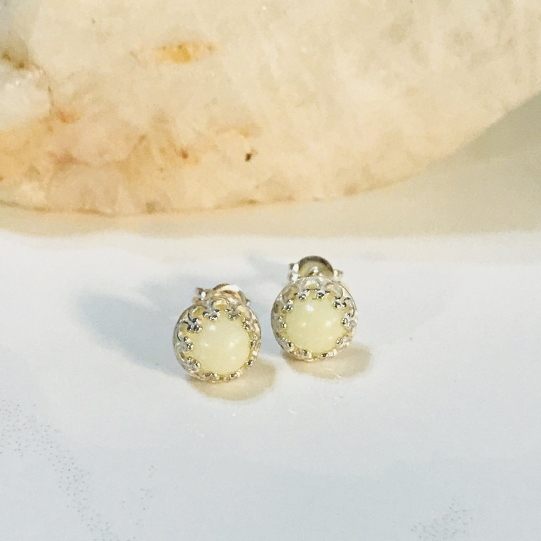 crown stud earrings