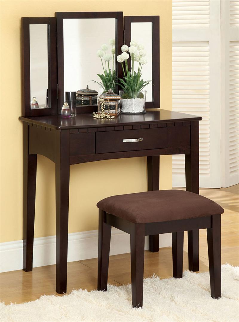 Makeup Vanities in Bedroom Furniture 