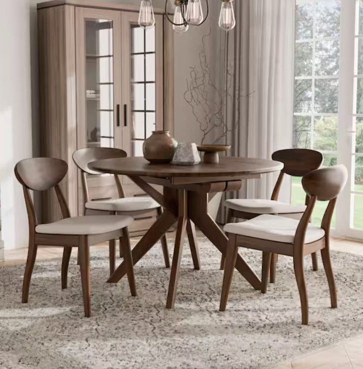 How to Choose the Right Dining Table Size for Your Room