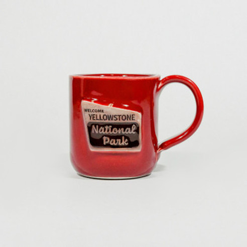 YELLOWSTONE PARK SIGN POTTERY MUG WILDBERRY