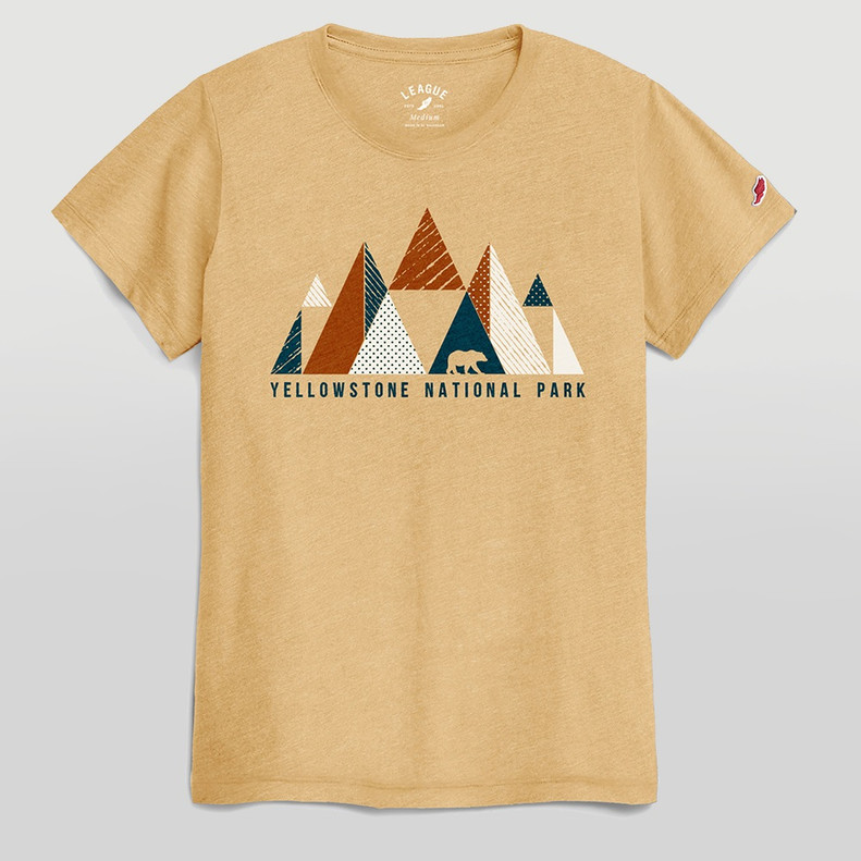 TEE WOMEN'S YELLOWSTONE MOUNTAINS/BEAR GOLD