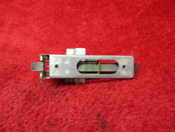 Piper PA-28R-180 Cherokee Arrow Cabin Door Latch PN 68188-00, 68188-000