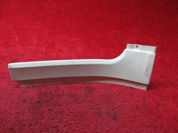 Cessna 177B RH FWD Molding PN  1715043-4