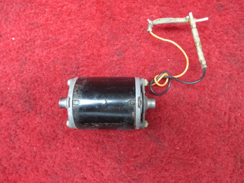 Dukes Inc Flap Motor 28V PN 1202-00-1, 475-208