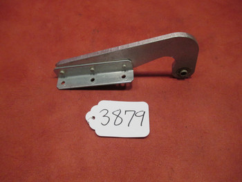 Piper PA-31 INBD Main Landing Gear Door Hinge PN 101137-2, 96652-2