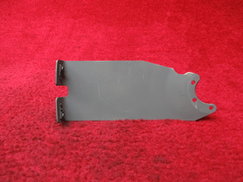 Piper PA-28 RH Wheel Pant Fairing Bracket PN 37880