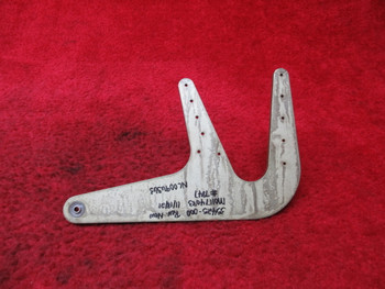 Piper PA-28, PA-32, PA-44 Outboard Flap Support Hinge PN 35425-00, 35425-000