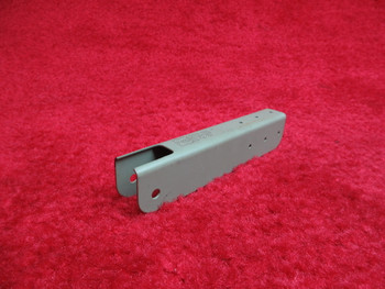 Piper Center & Outboard Flap Hinge Bracket PN 65899-00, 65899-000