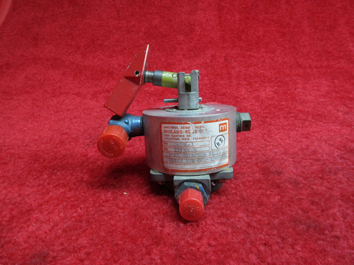 Midland-Ross Corp. Fuel Selector Valve PN 84D36-1, 002-384001-1