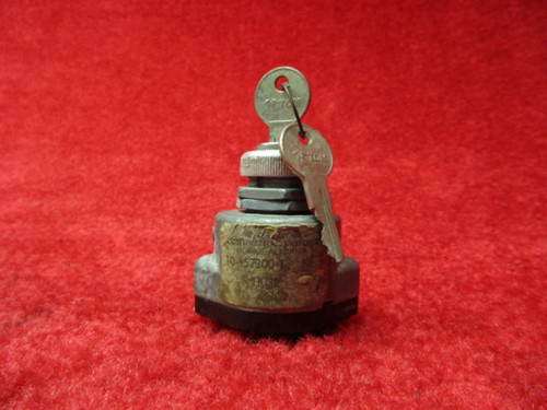  Teledyne Continental Ignition Switch W/ Key PN 10-357200-1