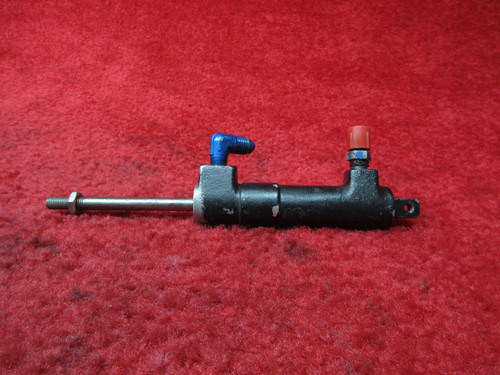  Beechcraft   Master Brake Cylinder