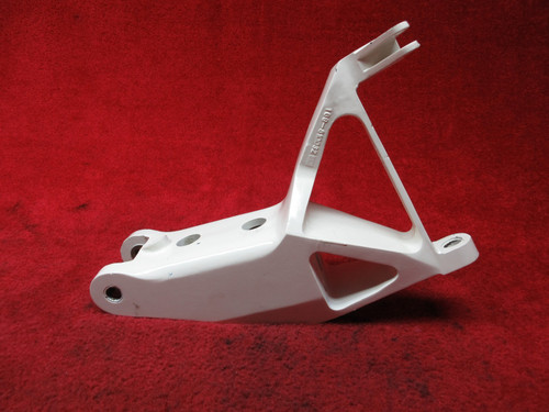 Beechcraft 76 Duchess RH Main Landing Gear Housing PN 169-810032