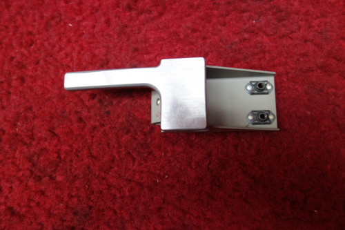 Beechcraft 76 Duchess Cabin Door Handle PN 105-420018-11