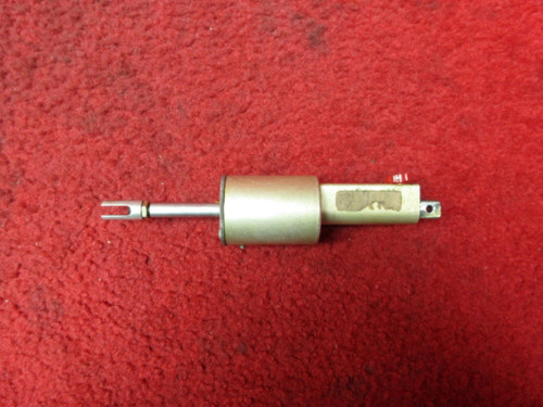  Cessna 177B Master Brake Cylinder PN 0541138-3