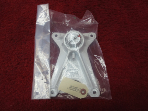 Piper PA-28, PA-32, PA-44 AFT Trunnion Fitting PN 67042-13, 67042-013