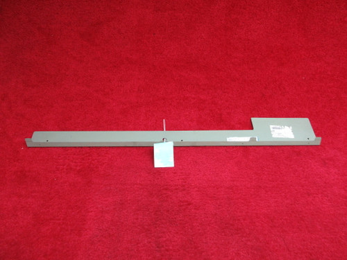 Cessna 182 RH Lower Door Sill Support PN 0710612-10