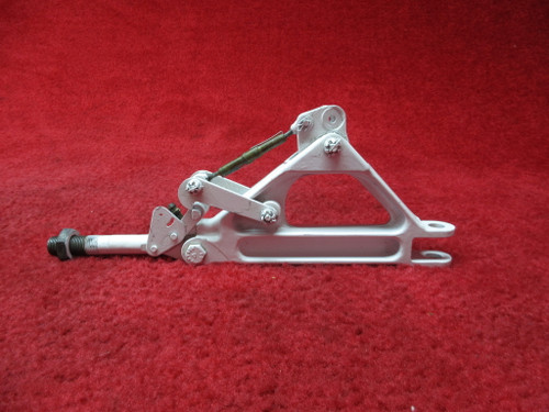 Piper PA-44-180 Seminole Main Gear Truss Link W/ Fitting PN 67025-02, 67025-002