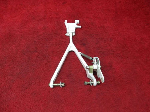 Piper PA-44 Nose Gear Drag Brace W/ Downlock PN 86280-03, 86280-003