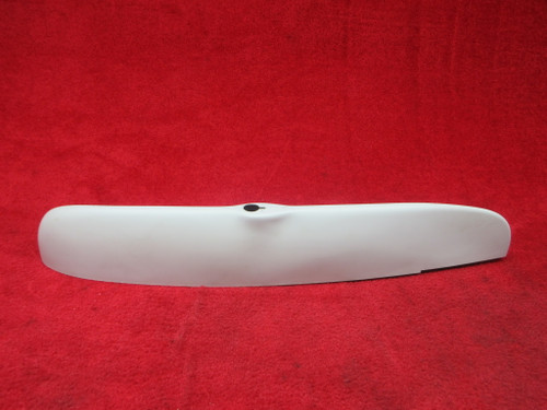 Globe Fiberglass Piper PA-28, PA-32 RH Wing Tip PN 35115-01, 35115-001