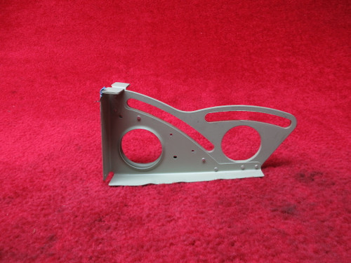 Cessna 152, 172 RH Flap Track W/ Rib PN 2425001-1, 2425001-4