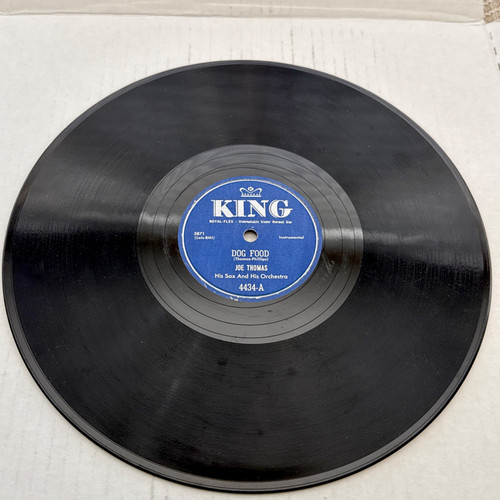 Joe Thomas, His Sax And His Orchestra – Sittin' Around / Dog Food 78 RPM King