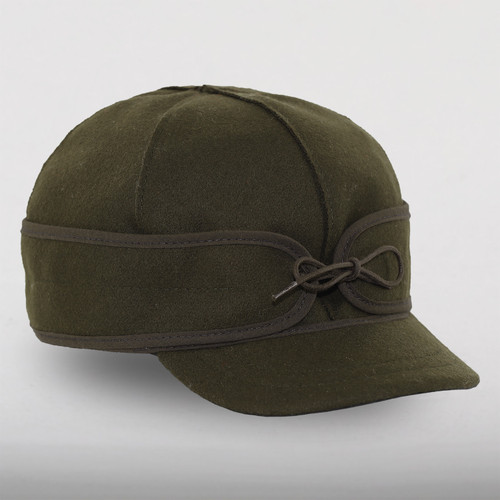 The short-brim Original cap in Olive.