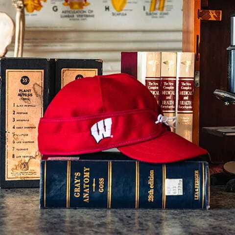 SHOP COLLEGIATE collection
