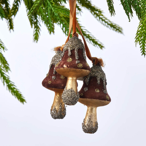 Triple Hanging Mushroom Glass Ornament (Acorn Brown) Triple Hanging Mushroom Glass Ornament (Acorn Brown)