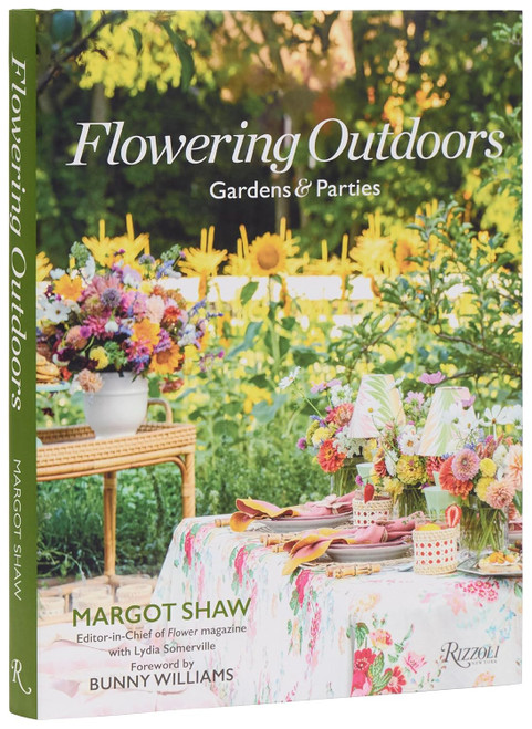Flowering Outdoors: Garden & Parties: Inspiring Floral Touches for Outside Spaces and Entertaining
